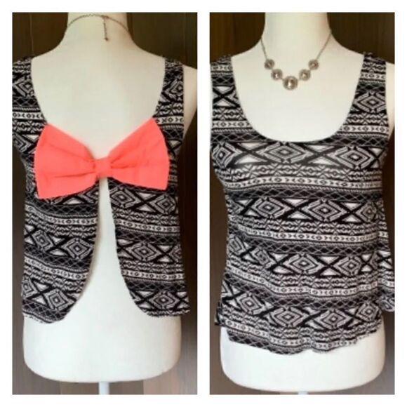 CHARLOTTE Russe Black.White Crop Top Bow S - Picture 1 of 8